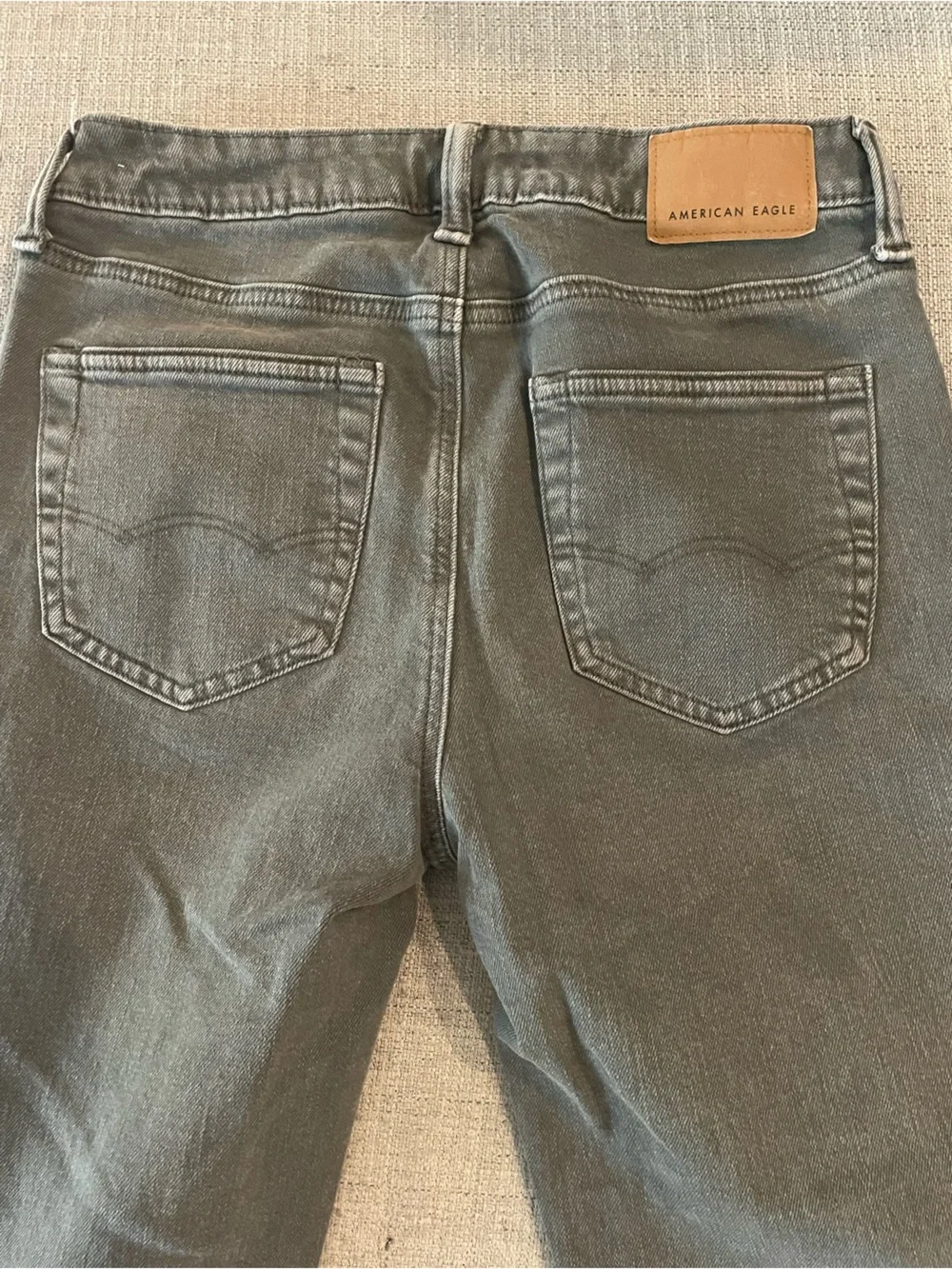 American Eagle Outfitters Men's Straight Jeans in Gray